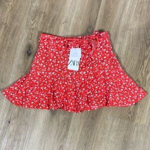 Zara Belted Mini Skort Red Floral Skater Skirt size medium